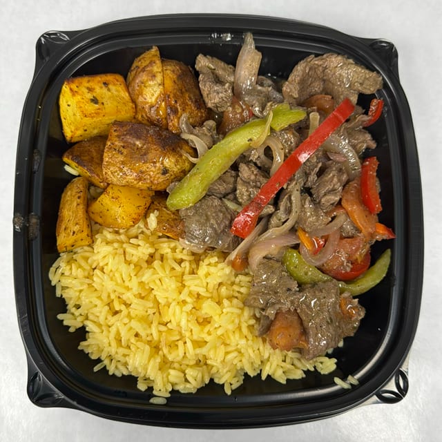 Lomo Saltado.